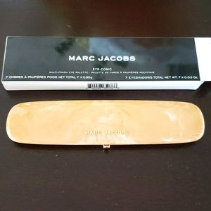 Marc Jacobs Eye-conic multi finish palette Fine Grind 900 Marble case
